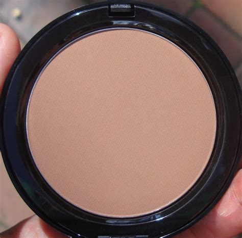 bobbi brown bronzer medium 2.